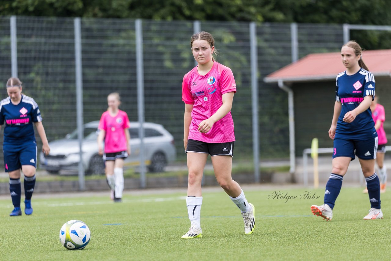 Bild 175 - wCJ Osterroenfelder TSV - VfL Pinneberg : Ergebnis: 0:15